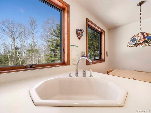 118 Split Rock Drive, Barryville, NY 12719