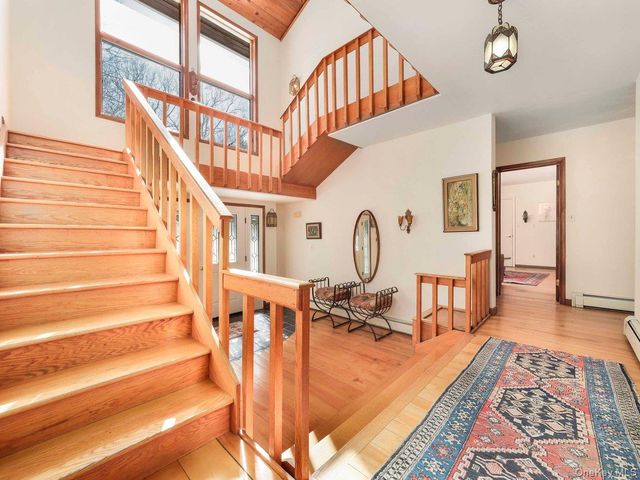 118 Split Rock Drive, Barryville, NY 12719