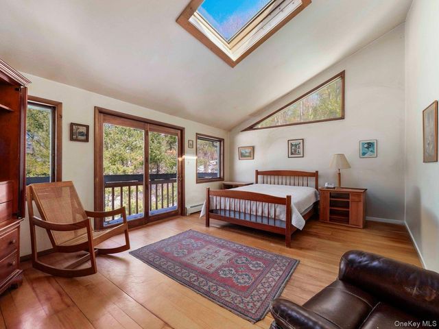 118 Split Rock Drive, Barryville, NY 12719