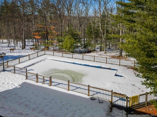 118 Split Rock Drive, Barryville, NY 12719