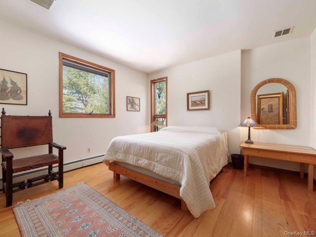 118 Split Rock Drive, Barryville, NY 12719