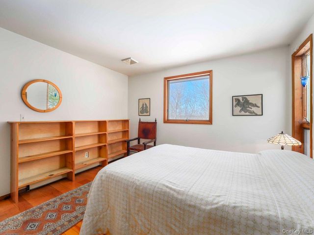 118 Split Rock Drive, Barryville, NY 12719