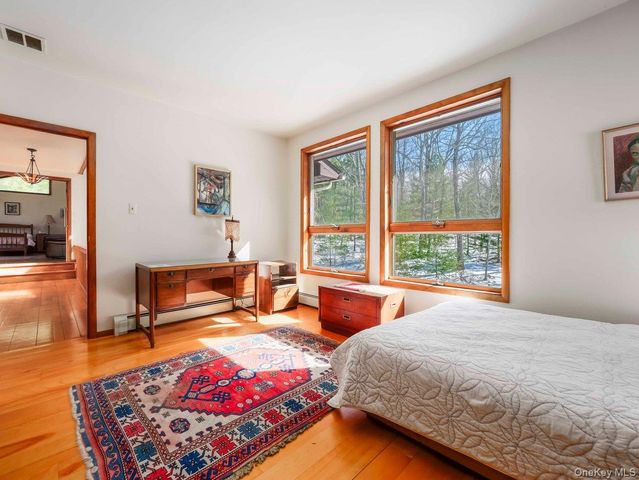 118 Split Rock Drive, Barryville, NY 12719