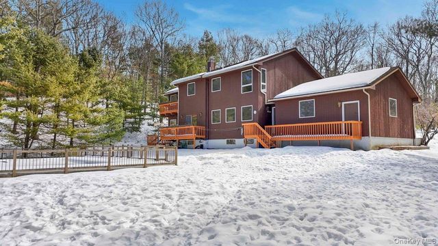 118 Split Rock Drive, Barryville, NY 12719