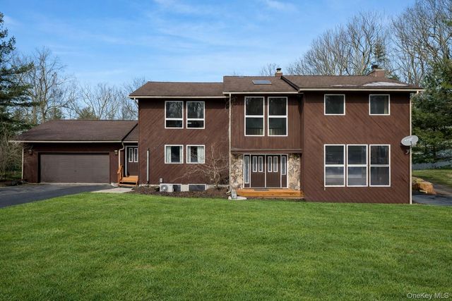 118 Split Rock Drive, Barryville, NY 12719