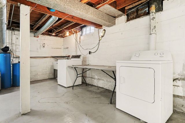 2516 Fairfield Avenue, Kalamazoo Twp, MI 49048