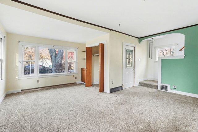 2516 Fairfield Avenue, Kalamazoo Twp, MI 49048