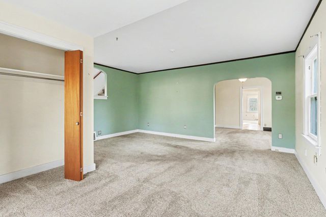 2516 Fairfield Avenue, Kalamazoo Twp, MI 49048