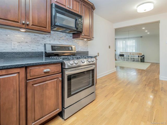 84U Glen Keith Road 84U, Glen Cove, NY 11542