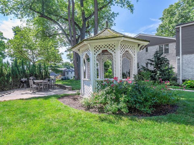 84U Glen Keith Road 84U, Glen Cove, NY 11542