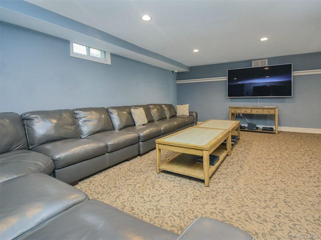 84U Glen Keith Road 84U, Glen Cove, NY 11542