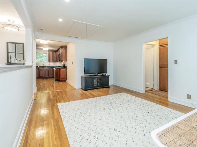 84U Glen Keith Road 84U, Glen Cove, NY 11542