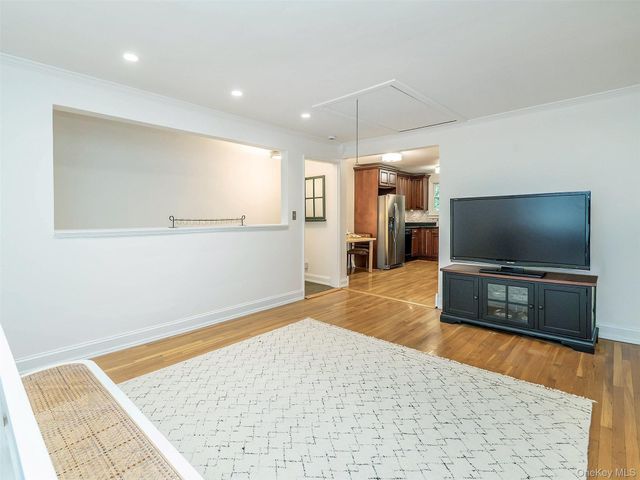 84U Glen Keith Road 84U, Glen Cove, NY 11542