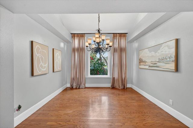 8269 N 6th Street, Fresno, CA 93720