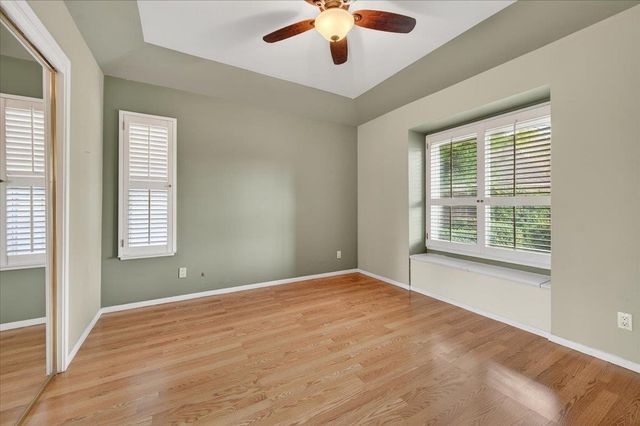 8269 N 6th Street, Fresno, CA 93720