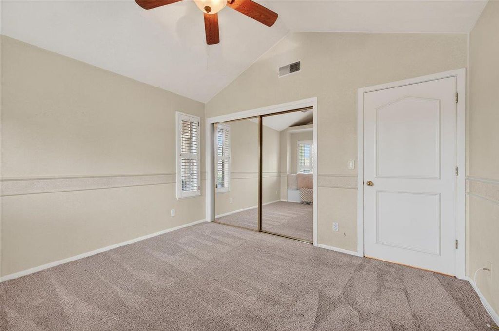 Image 32 of property listing at 8269 N 6th Street, Fresno, CA 93720