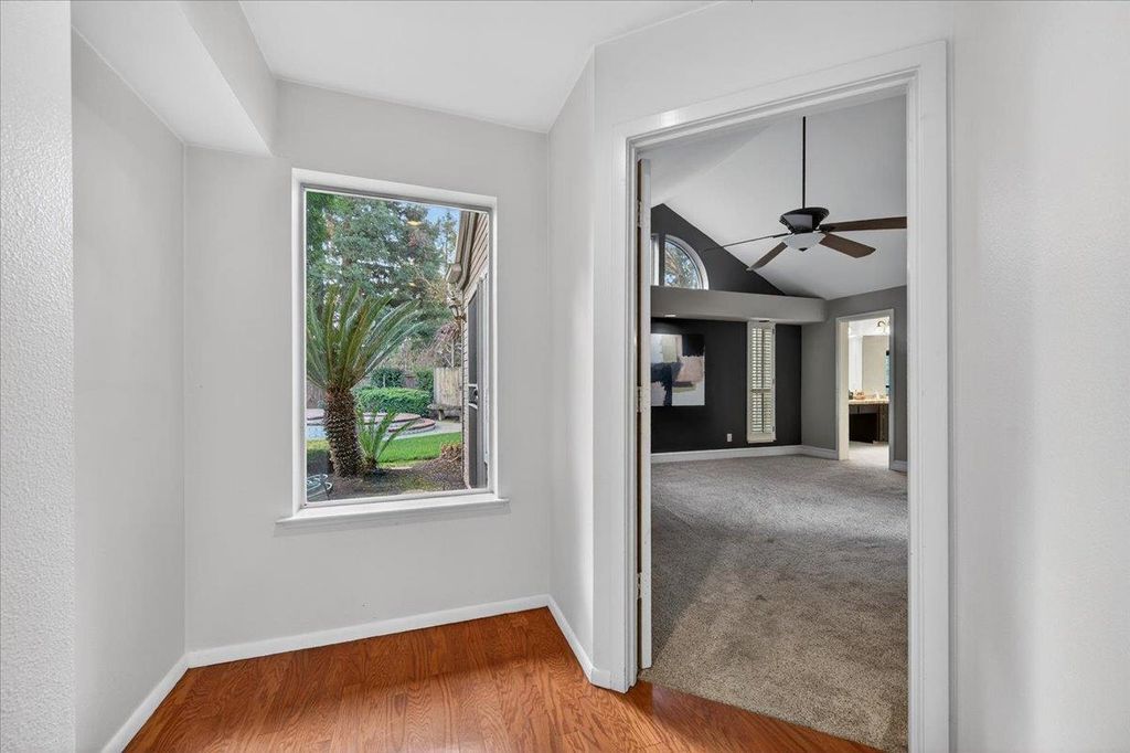 Image 37 of property listing at 8269 N 6th Street, Fresno, CA 93720