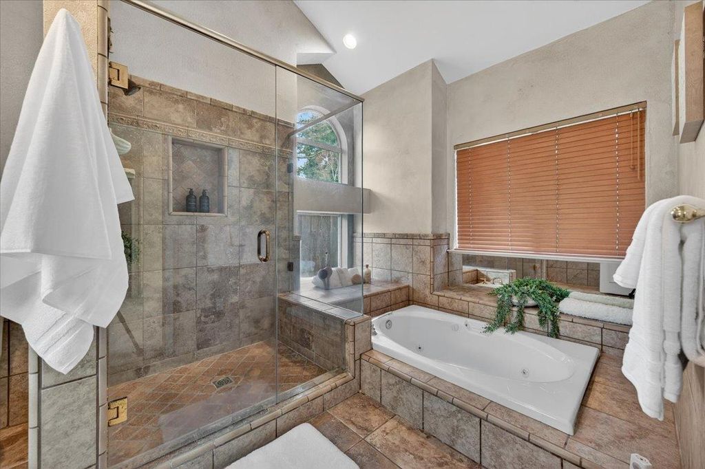 Image 48 of property listing at 8269 N 6th Street, Fresno, CA 93720