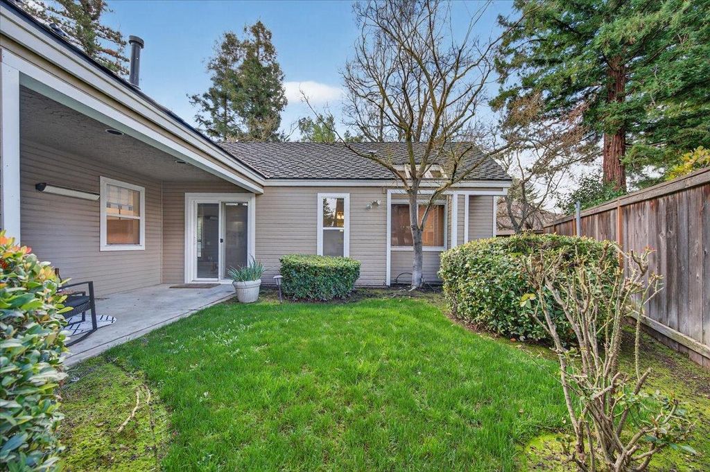 Image 50 of property listing at 8269 N 6th Street, Fresno, CA 93720