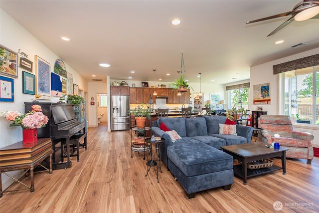31 Lillian Ridge Drive, Sequim, WA 98382