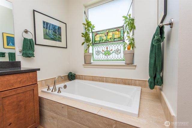 31 Lillian Ridge Drive, Sequim, WA 98382