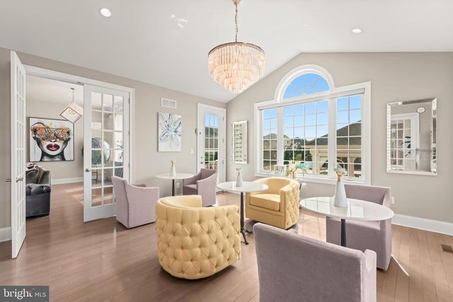 4 SHADY PINES DR, Ivyland, PA 18974