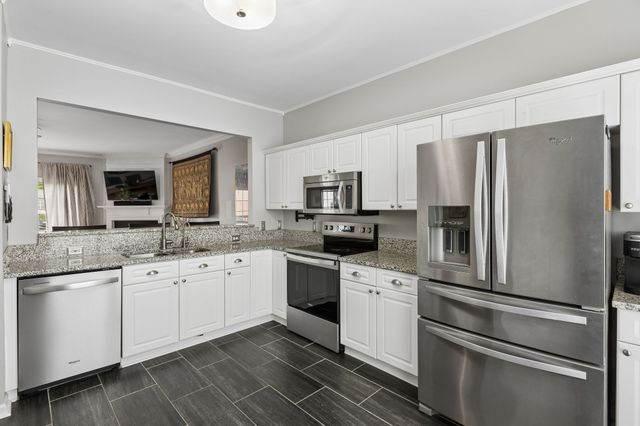 7252 Highway 70 S Apt 602, Nashville, TN 37221