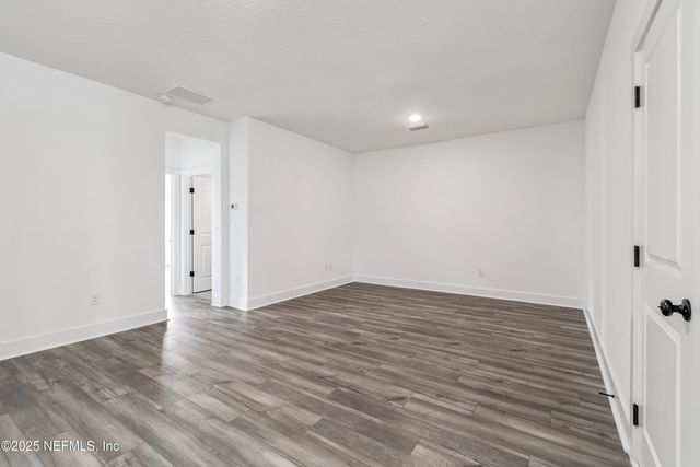 11160 FOSSIL Road, Jacksonville, FL 32256