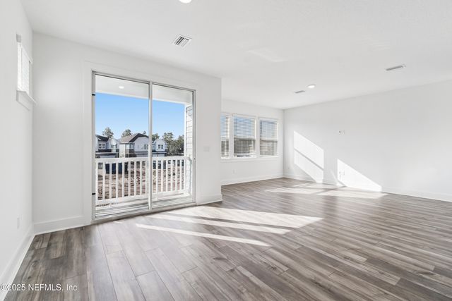 11160 FOSSIL Road, Jacksonville, FL 32256