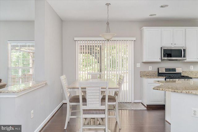2300 SOMERSET DR, Jeffersonton, VA 22724