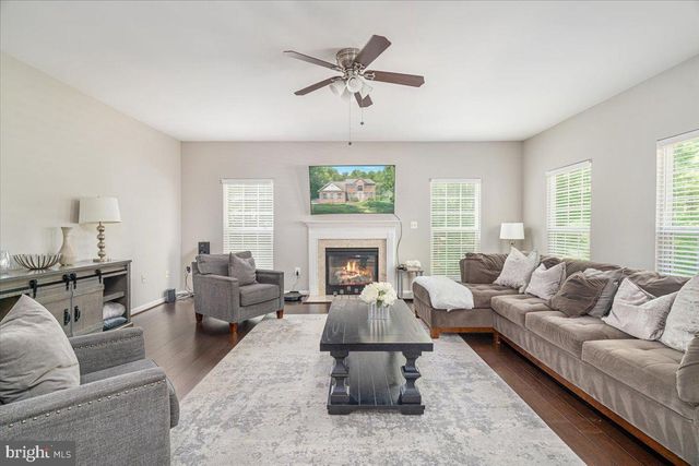 2300 SOMERSET DR, Jeffersonton, VA 22724