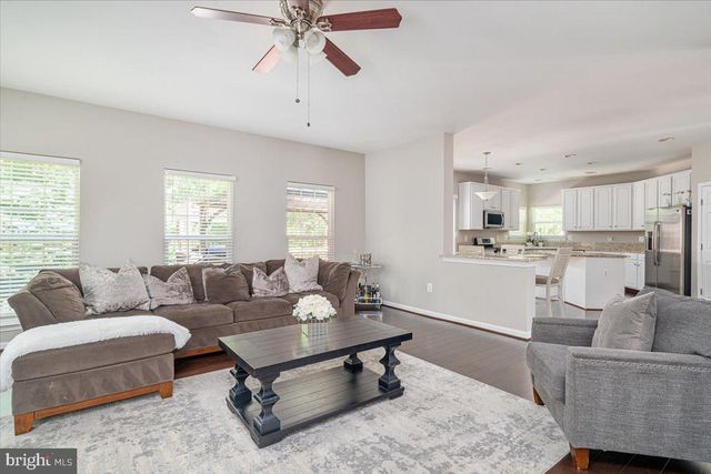 2300 SOMERSET DR, Jeffersonton, VA 22724