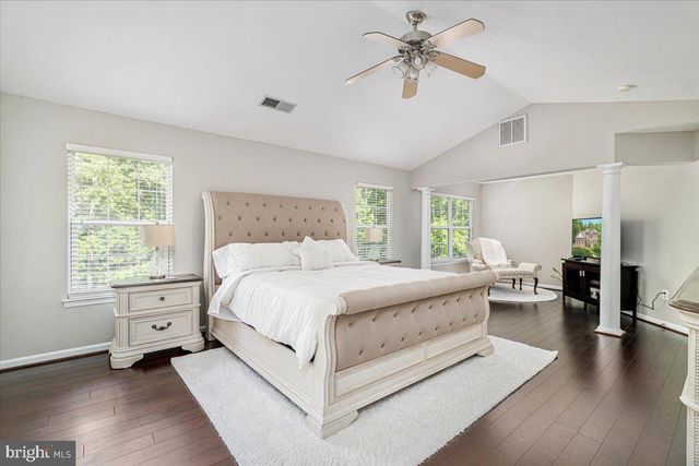 2300 SOMERSET DR, Jeffersonton, VA 22724