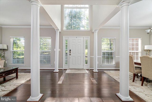 2300 SOMERSET DR, Jeffersonton, VA 22724