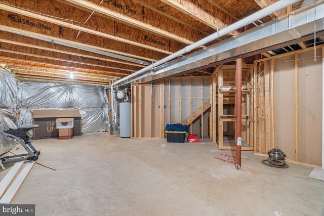 2300 SOMERSET DR, Jeffersonton, VA 22724