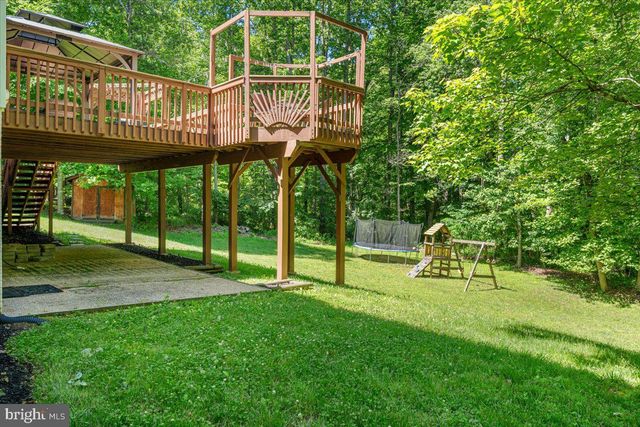 2300 SOMERSET DR, Jeffersonton, VA 22724