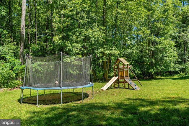 2300 SOMERSET DR, Jeffersonton, VA 22724