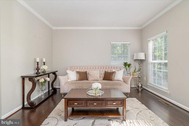 2300 SOMERSET DR, Jeffersonton, VA 22724