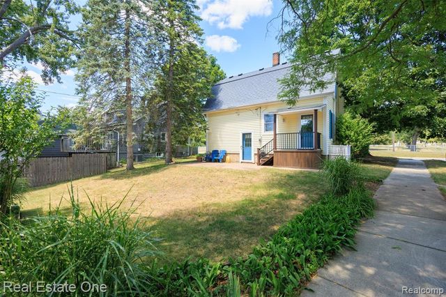 703 1st Street, Rochester, MI 48307
