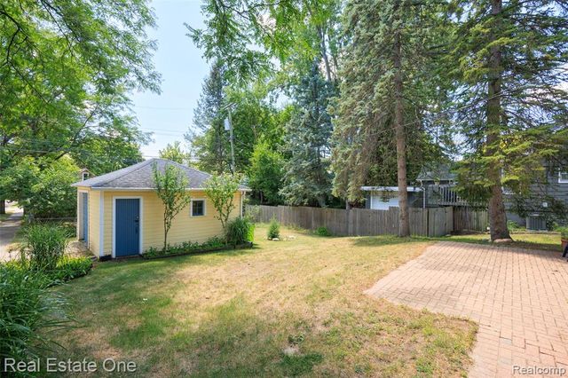 703 1st Street, Rochester, MI 48307
