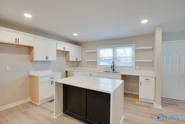 3916 Troy Swasey Blvd, Huntsville, AL 35805