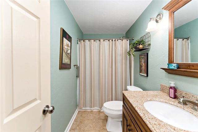 5001 Jackson Dr, Jefferson Hills, PA 15025