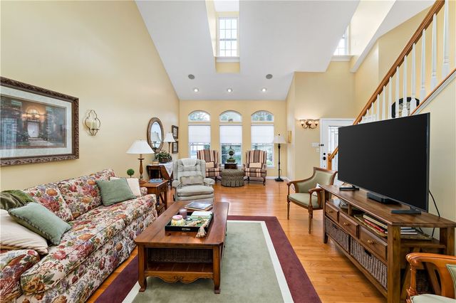 5001 Jackson Dr, Jefferson Hills, PA 15025