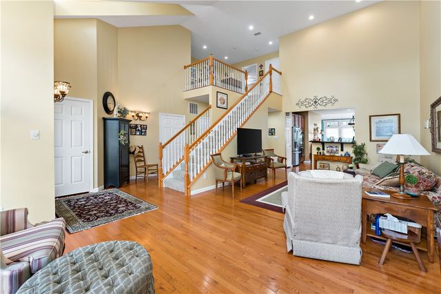 5001 Jackson Dr, Jefferson Hills, PA 15025