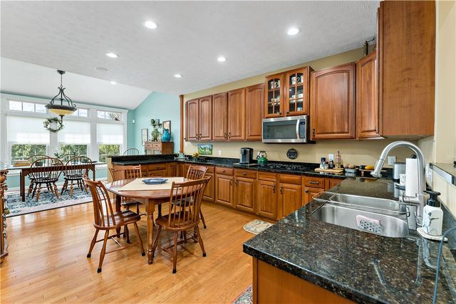 5001 Jackson Dr, Jefferson Hills, PA 15025