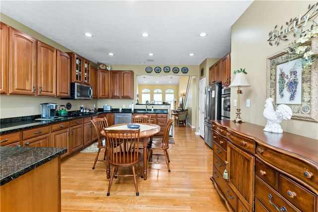 5001 Jackson Dr, Jefferson Hills, PA 15025