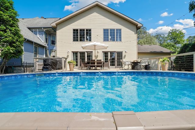 114 Hickory Street, Frankfort, IL 60423