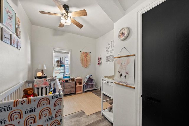 1527 S 80th STREET, West Allis, WI 53214