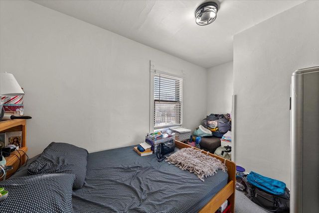 1527 S 80th STREET, West Allis, WI 53214