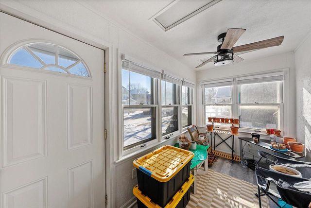 1527 S 80th STREET, West Allis, WI 53214